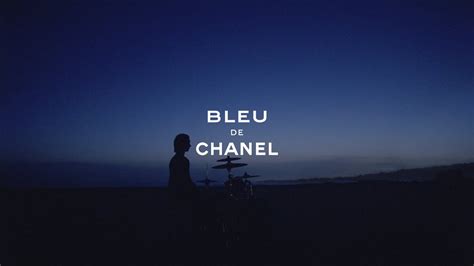 canzone che fa scarpe di versace maglia di chanel|Pubblicità Bleu de Chanel .